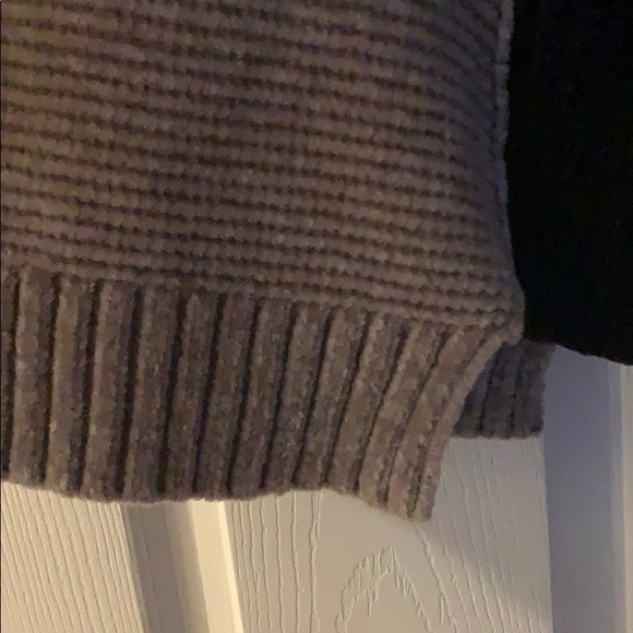 COPY - Sweater - Picture 2 of 6